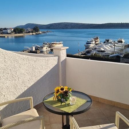 Bed and Breakfast Leut Barbat na Rabu Экстерьер фото